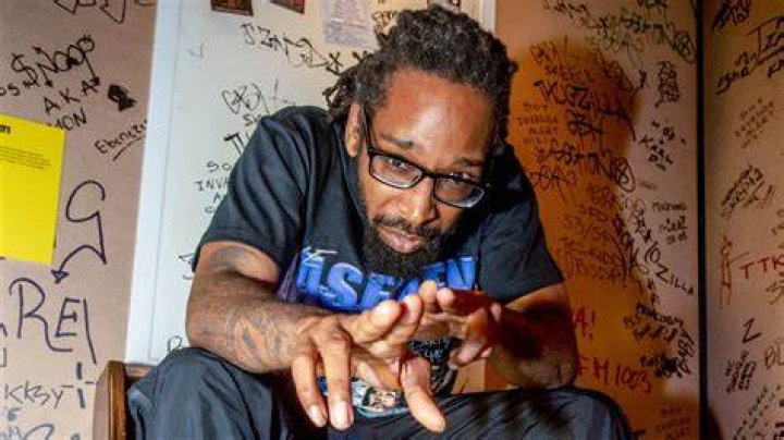  A grime fan tattooed the lyrics of Brit artist Michael Dappah's song, Man's Not Hot. What a patient tattoo artist he had.