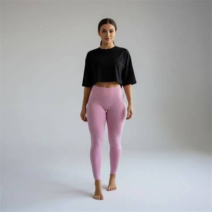 According to Vitale, the leggings are the same as the discontinued Wunder Under line