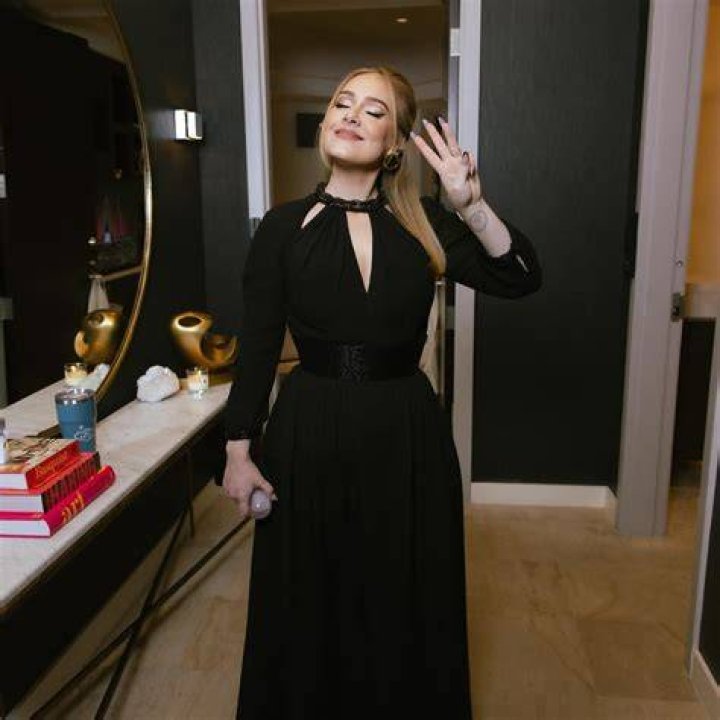 Adele ( Instagram ) Adele ( Instagram )