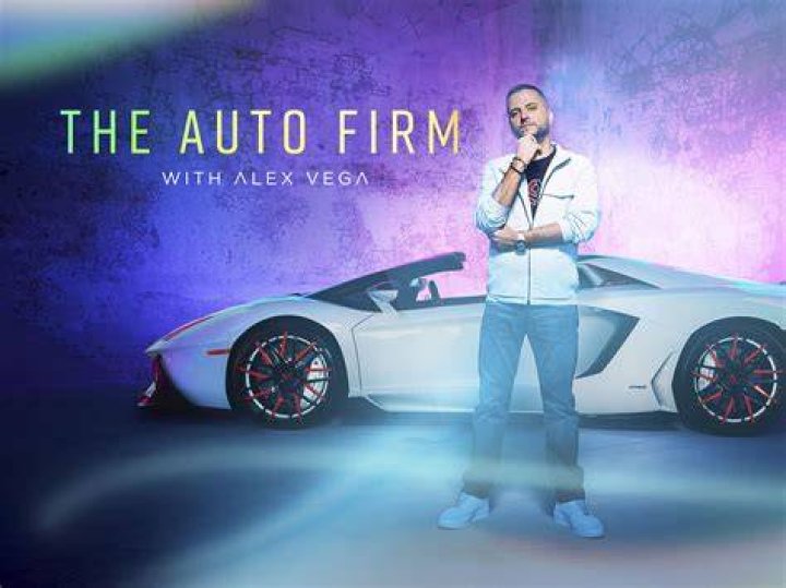  Alex Vega, right, with Floyd Mayweather after selling him a customised motor