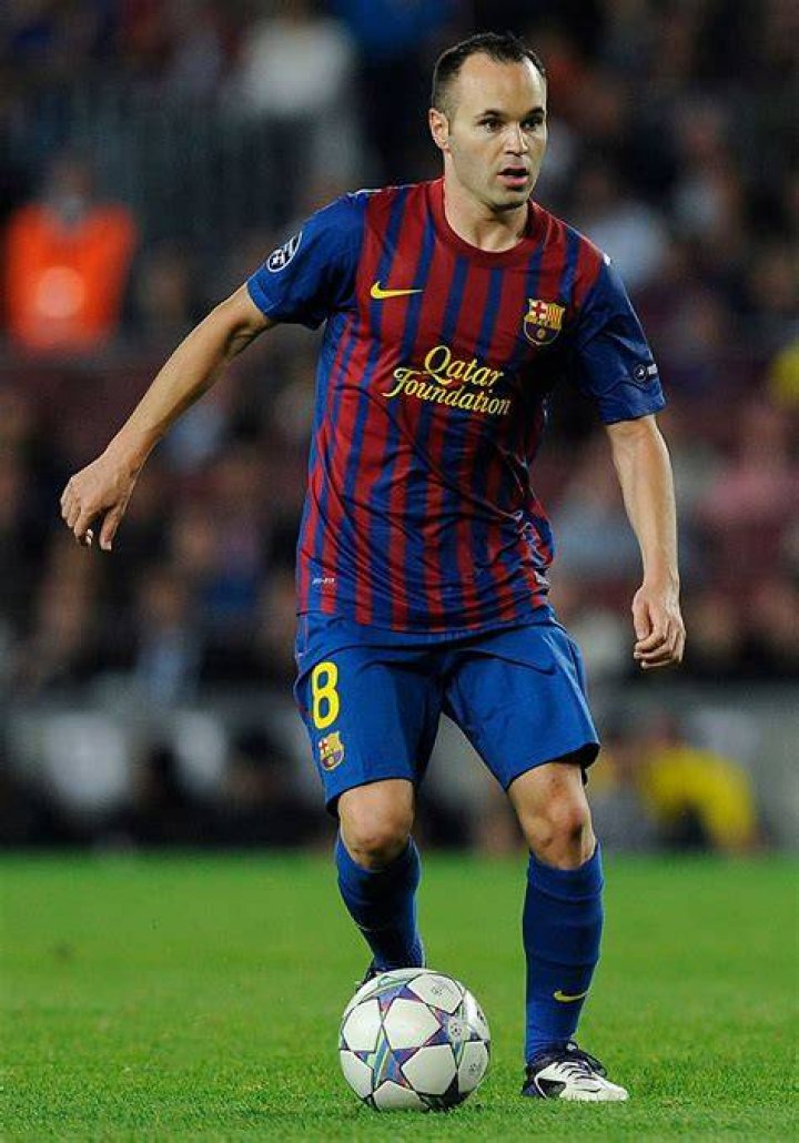 Andres Iniesta chilling on a yacht and tanning