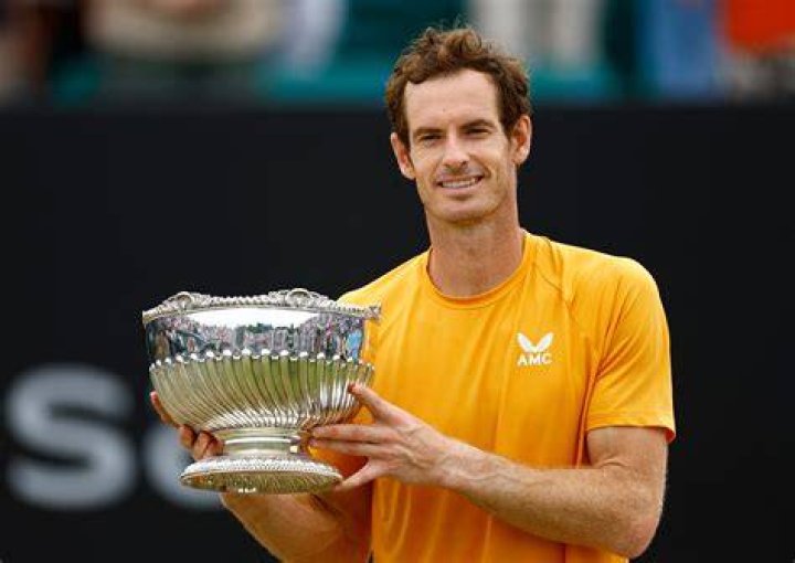 Andy Murray has taken a swipe at Wimbledon and LTA bosses on social media