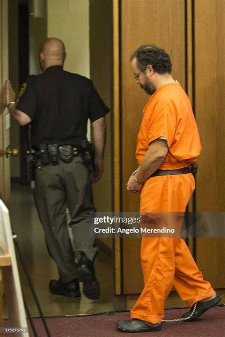 Ariel Castro ordered to pay to tear down Cleveland home where he held