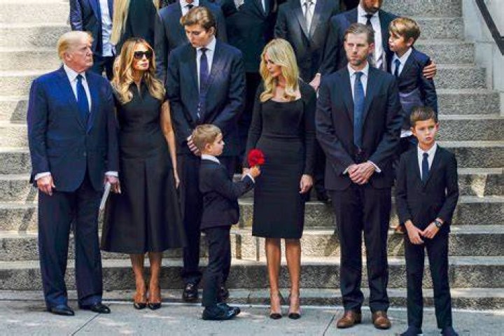At Ivana Trump&rsquo;s Funeral, a GoldHued Coffin and the Secret Service