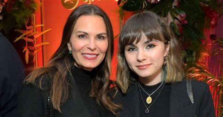 Who Is Trisha Cardoso? Ava Maybee’s Mom American Idol, Age, Husband, Children, Ethnicity & Instagram 1 Ava Maybee’s Mom American Idol