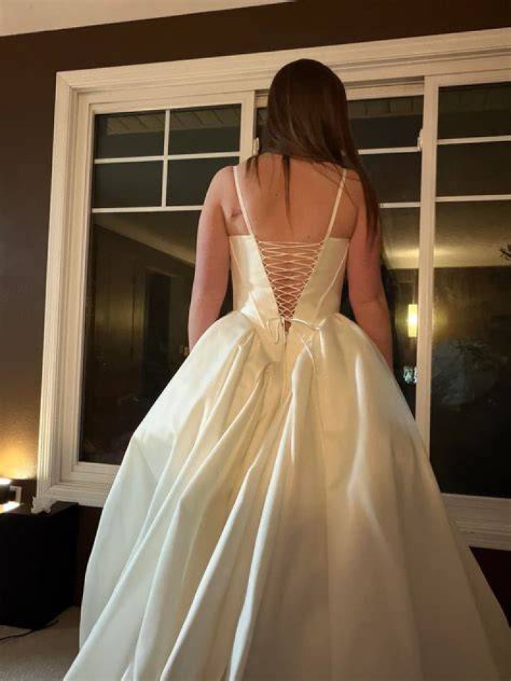  Bethan bought a wedding dress and managed to slim down into it