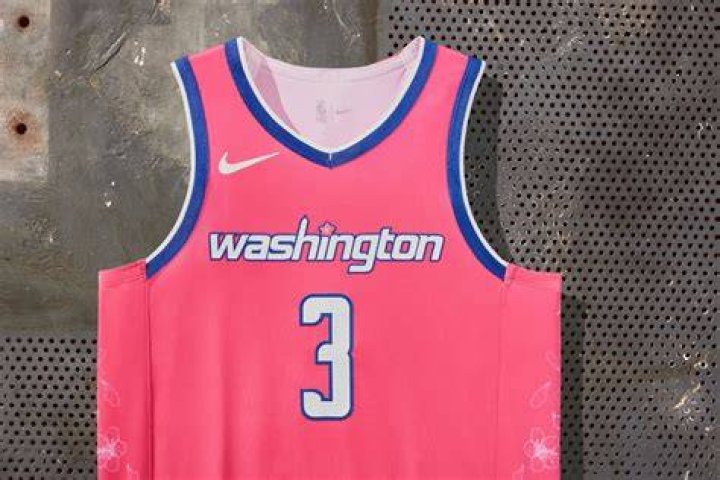 blue-jersey-Washington-NBA-teammates