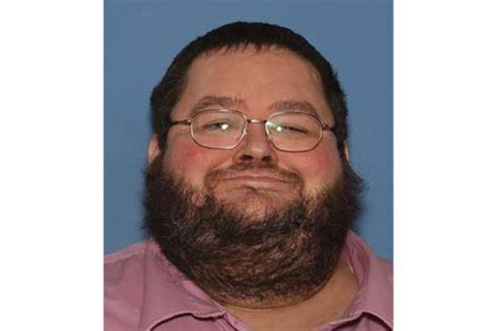 Boogie2988 tweets about arrest warrant