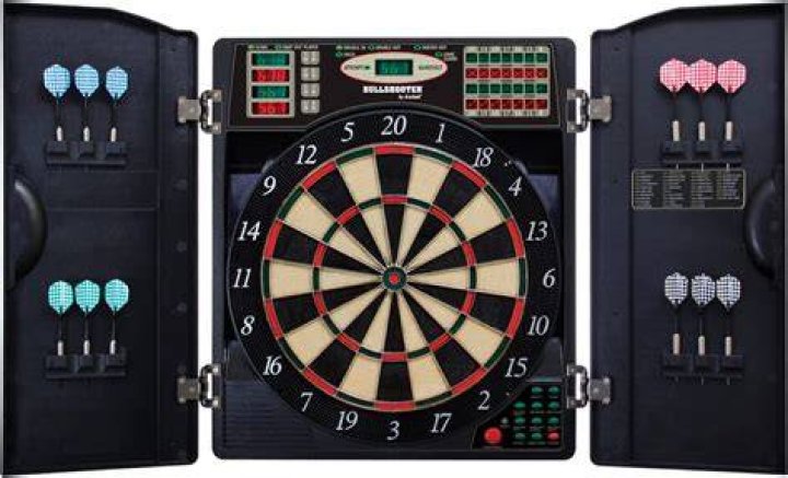 Bullshooter E-Bristle 1000 LED Electronic Dartboard Cabinet Set