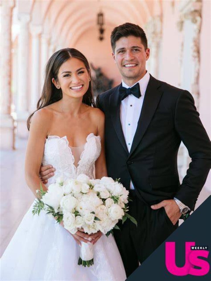 Caila Quinn films for Bachelor in Paradise