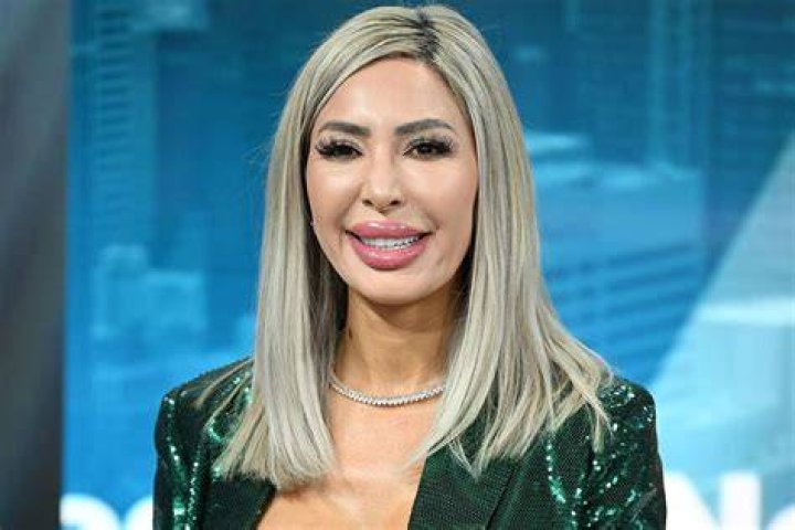comments on farrah abraham's tiktok video in which she bought her dog a versace collar