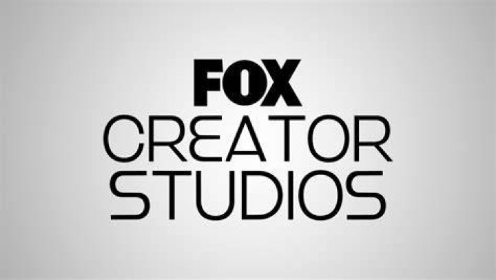 Content creator K. Fox is a hot mom and loves to shake her booty
