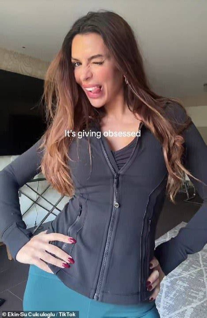 Cris took aim at Ex on the Beach's Chelsko on Twitter with a transphobic meme. 