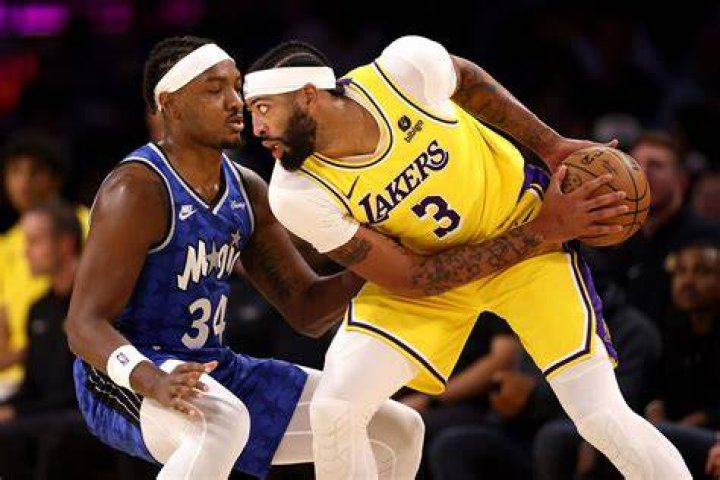 Davis with the Lakers