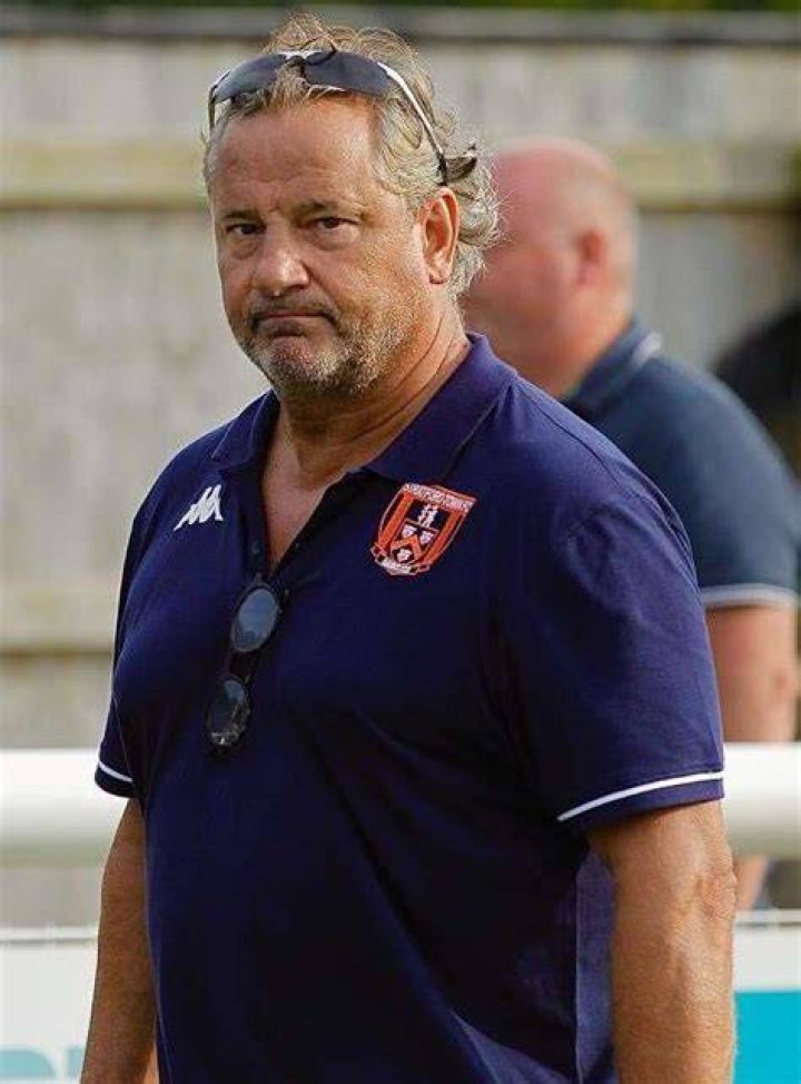  Dean Holdsworth, a club legend at Bolton, was hoping to add some stability, but he soon left after a falling out with co-owner Ken Anderson