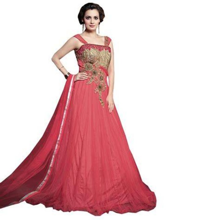 Dia mirza in red gown