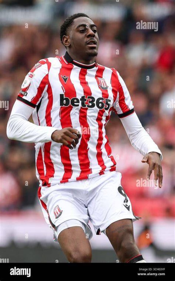 Divin Mbuma bagged a hattrick to help West Ham book their spot in the final