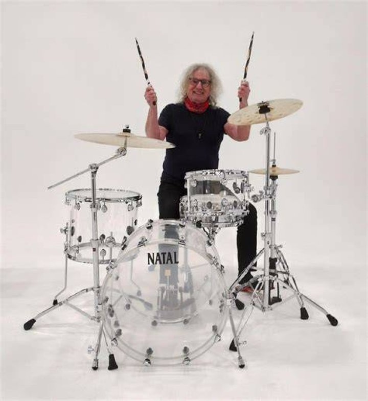 Drummer Don Powell, 77, no longer speaks to Dave Hill after reportedly being sacked by email