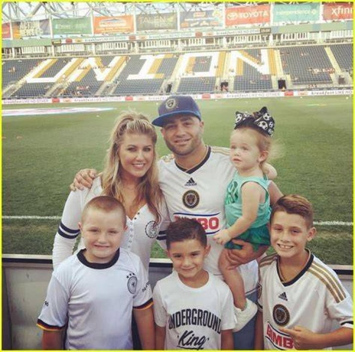 Eddie-Alvarez-Family