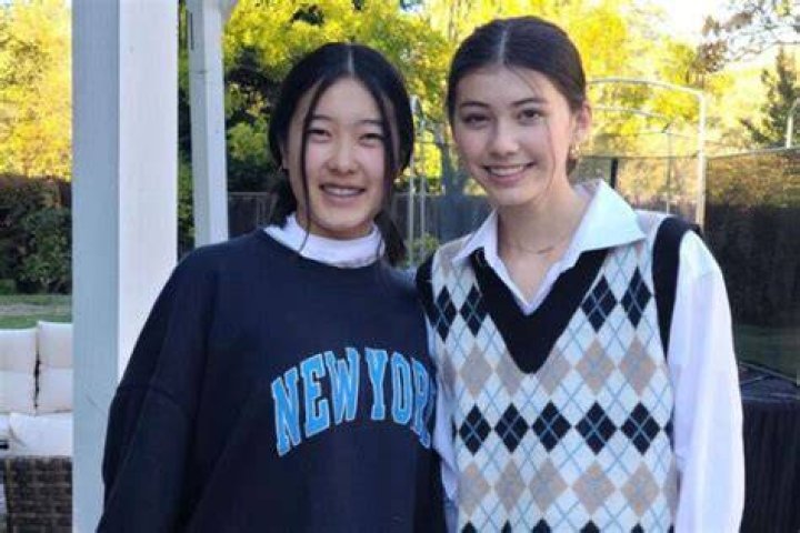 Emma Hedican (R) Pictured With Her Friend In 2020