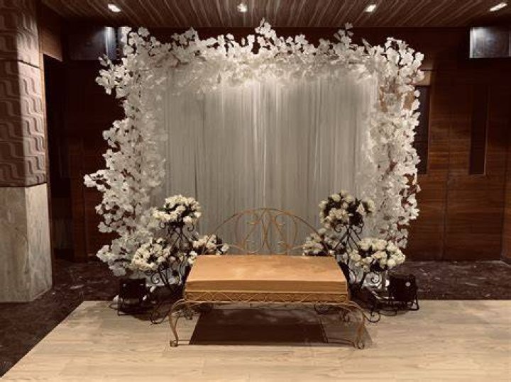 Engagement decor 