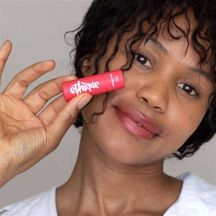Ethique Sugarplum Nourishing Tinted Lip Balm - Peppermint Scent