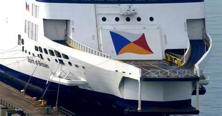 Ferry passengers in Dover face long delays