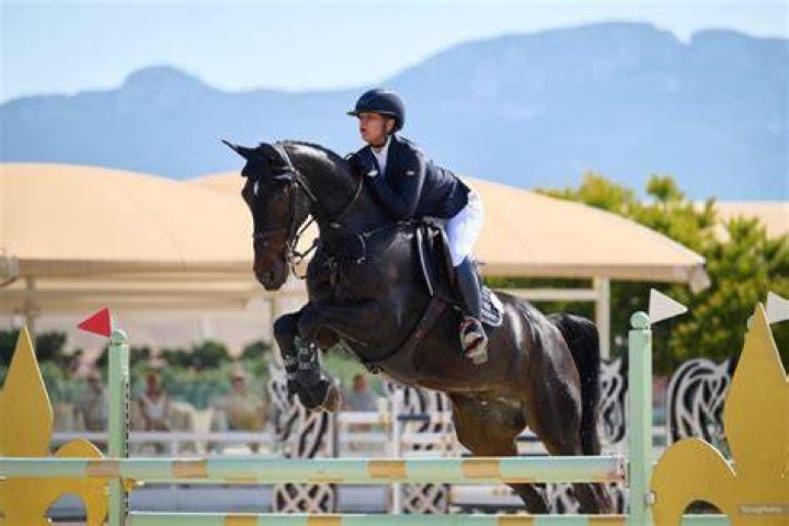 Flo Norris During A Horserace Show