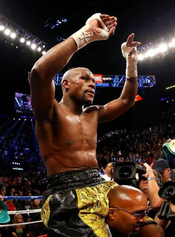 Floyd Mayweather, Jr. and Pacquiano win
