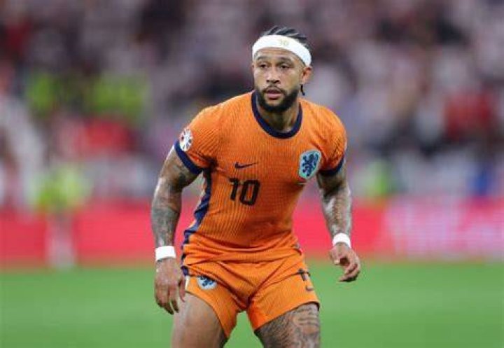  Former Red Devil Memphis Depay used to go fishing in Holland with his grandfather