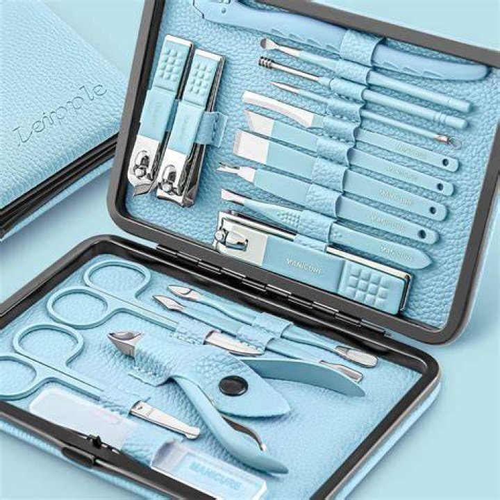 Geeceler Manicure Pedicure Grooming Kit