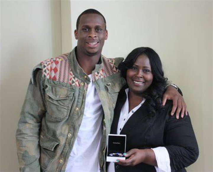 Geno Smith Surprises His Mother With a PANDORA charm bracelet to thank her for bringing him to the top