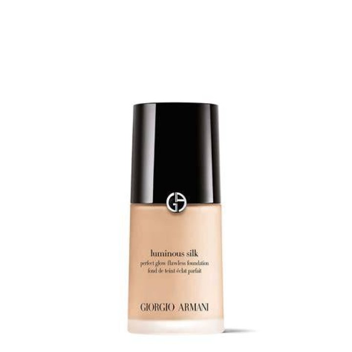  Giorgio Armani Luminous Silk Foundation