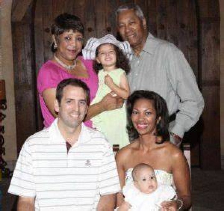 Harris Faulkner Parents, Mother