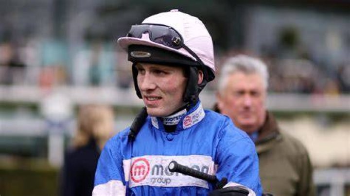 Harry Cobden grimaces as he is thrown from his horse Coole Cody at Market Rasen