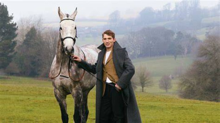  Harry Cobden rides Old Guard to victory at Cheltenham in November