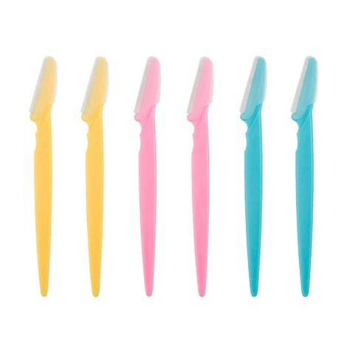 ILLUVA Exfoliating Dermaplaning Tool