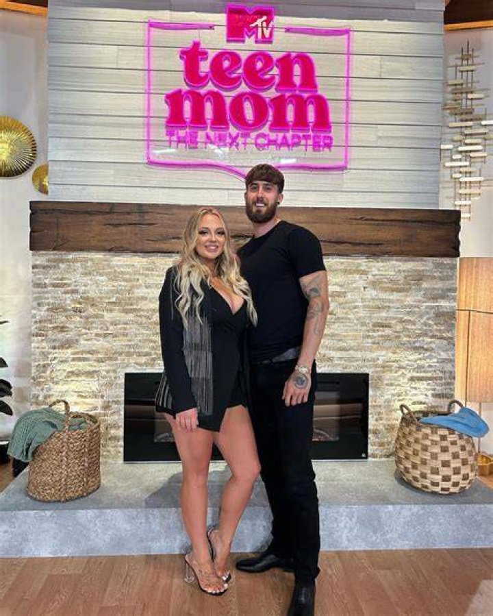 jade cline instagram honeymoon selfie november 2023