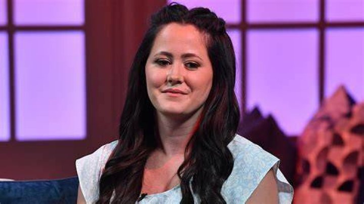 Jenelle Evans' Facebook followers comment that she's jealous of Chelsea Houska
