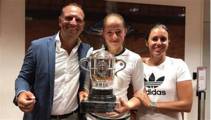Jeļena Ostapenko Parents