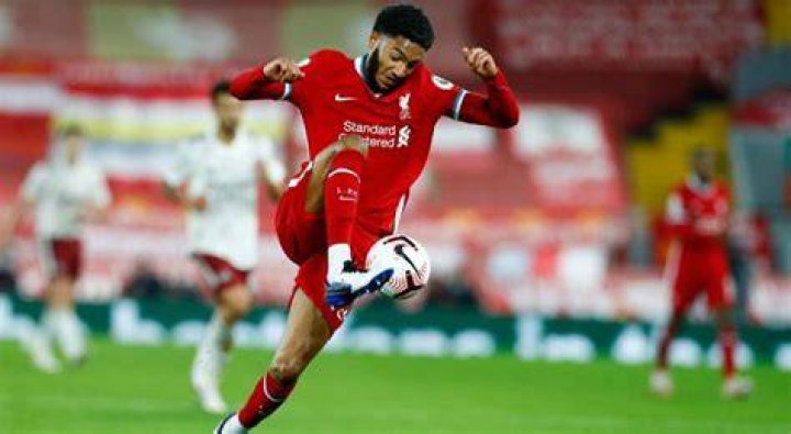 Joe Gomez has a knee injury