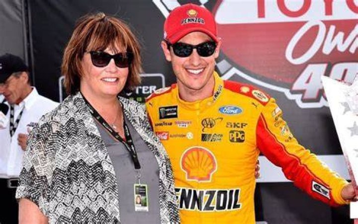 Joey Logano Parents Nationality