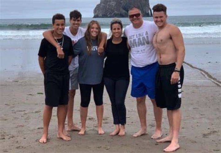 Jon Kitna & Jennifer Kids