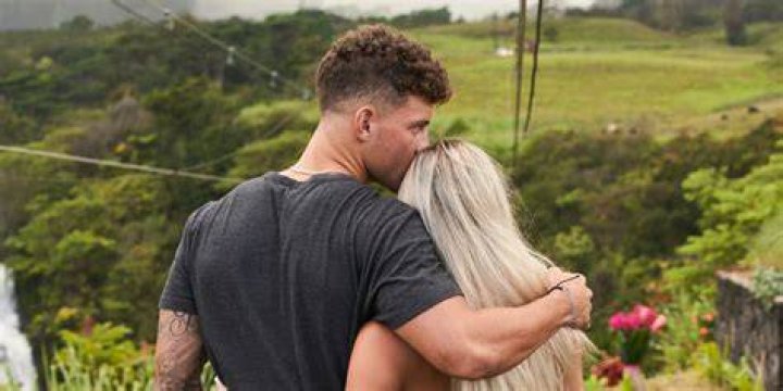 Josh and Shannon from Love Island USA Season 3.