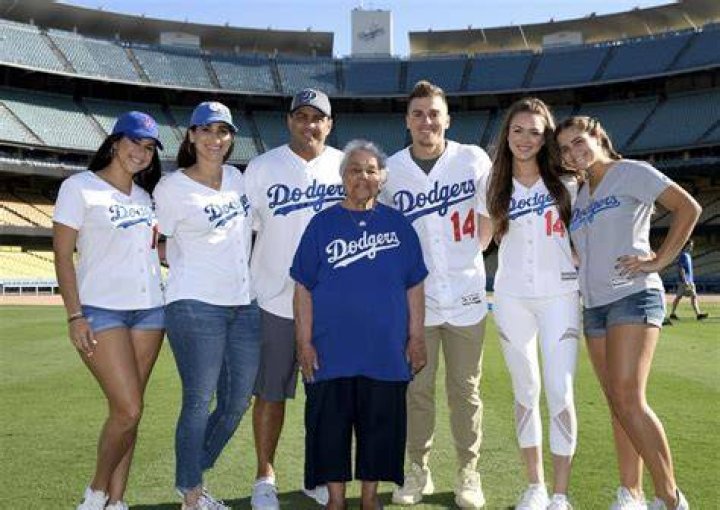 Kike Hernandez Parents