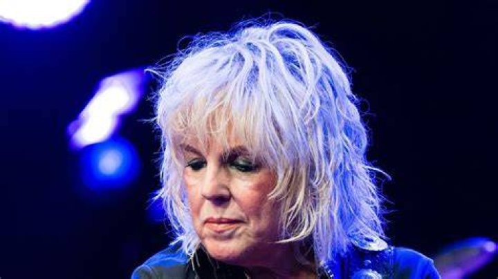 Lucinda's birthday is on 4 November
