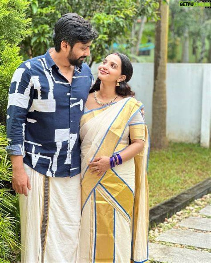 Malavika Krishnadas Parents