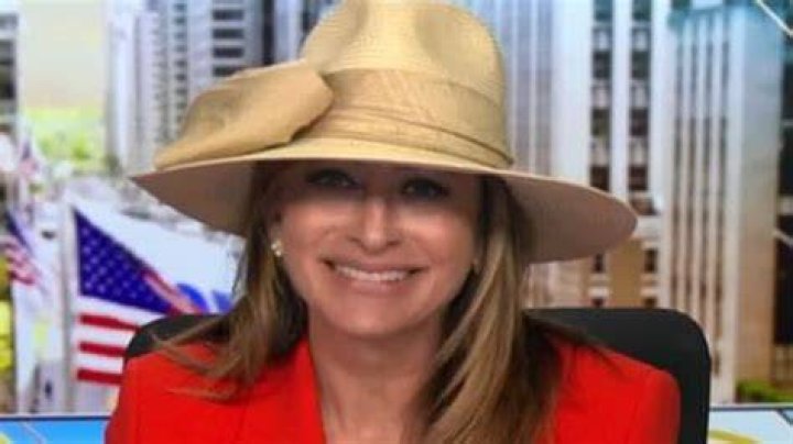 Maria recounted her embarrassing UPS experience with her followers