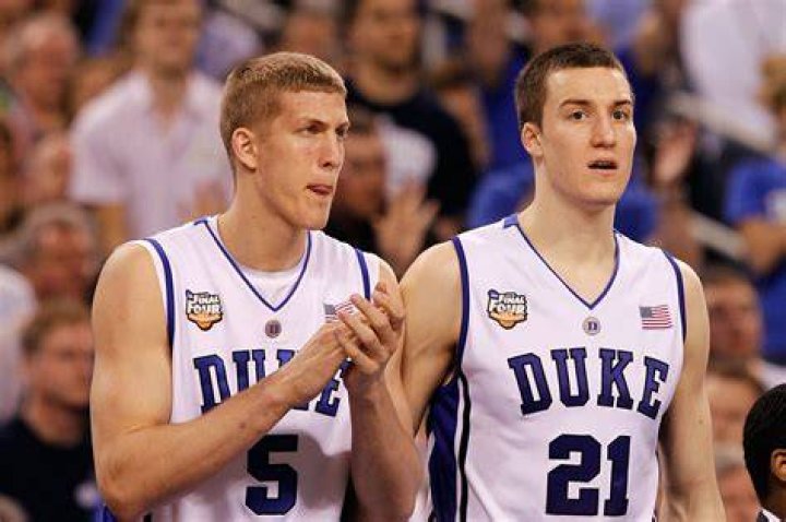 Mason Plumlee with his brothers and sisters(Source: Playersgf.com)