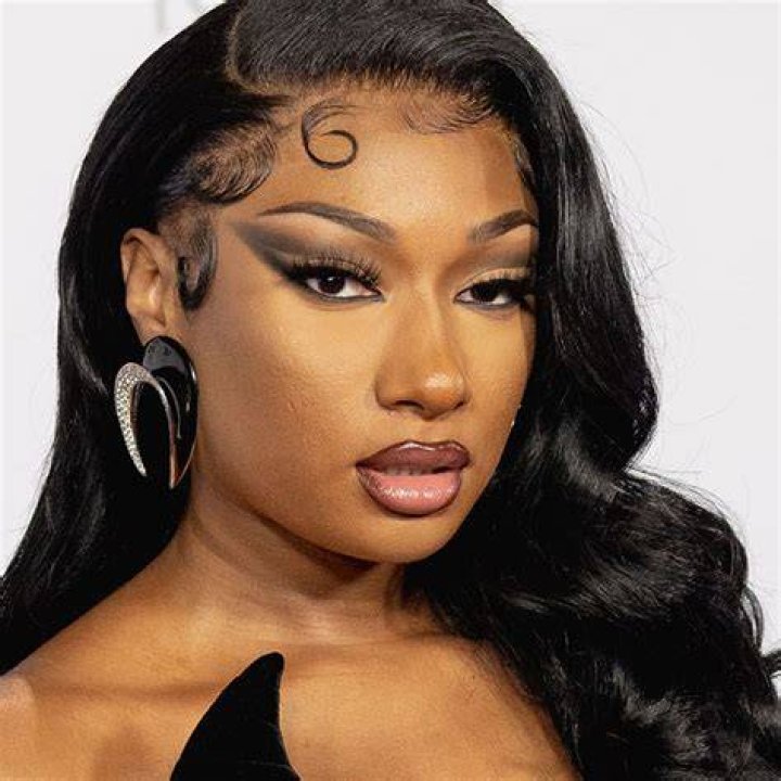 Megan Thee Stallion stunned in a sexy black corset during her performance